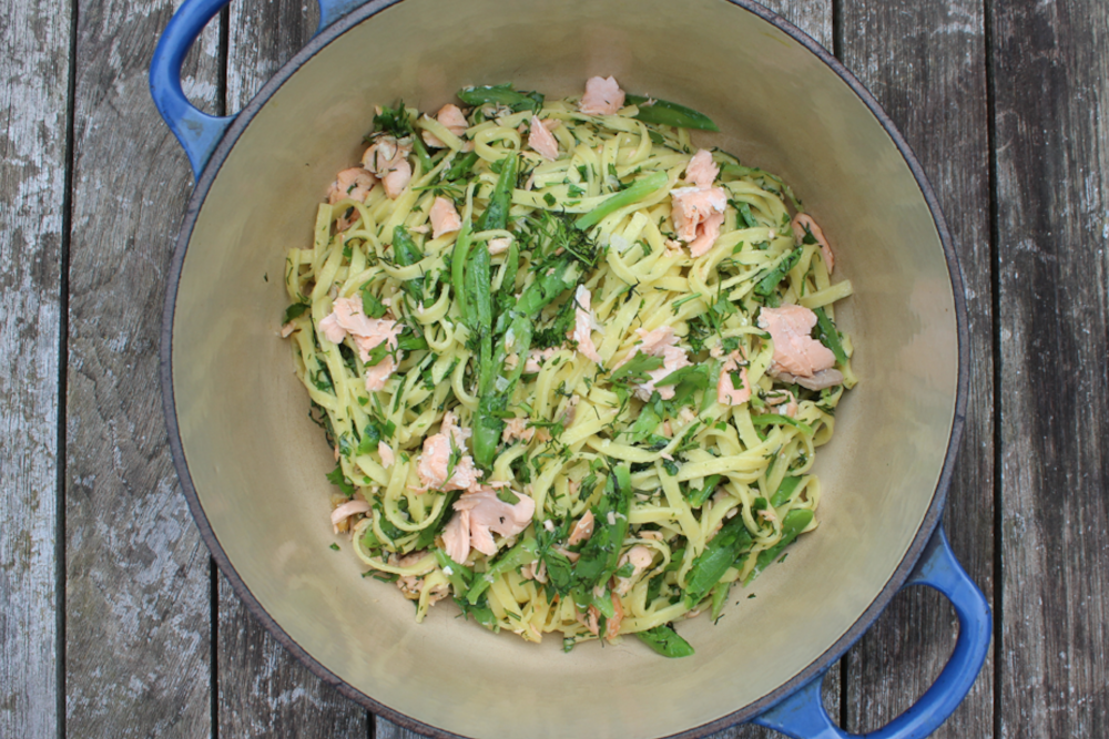Salmon, Runner Bean & Herb Linguine