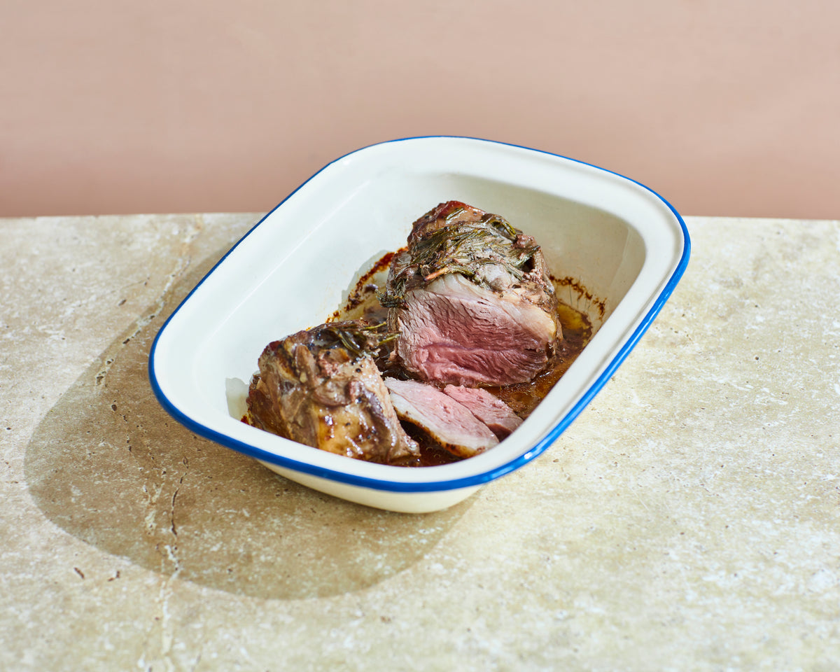 Slow-Cooked Lamb Rump in Rosemary & Garlic (371g)