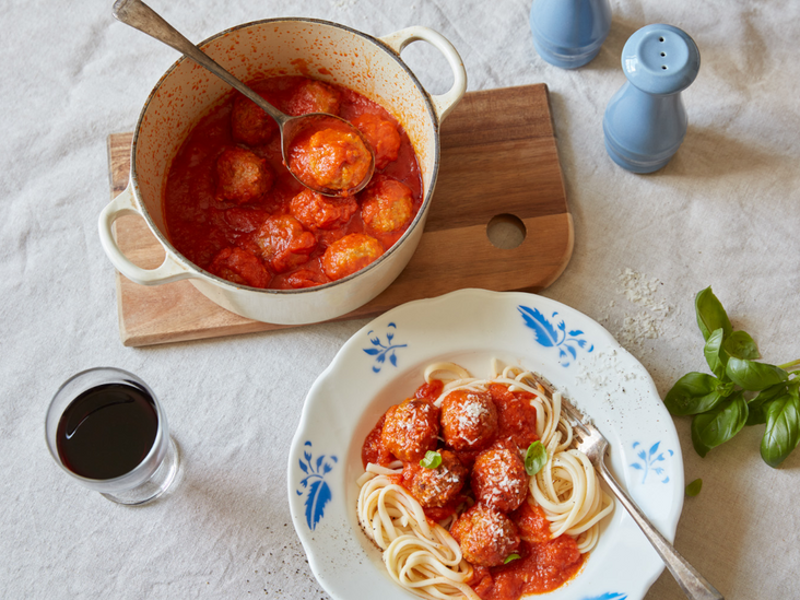 Free-Range Fennel Sausage Meatballs in a Rich Tomato Sauce (500g)