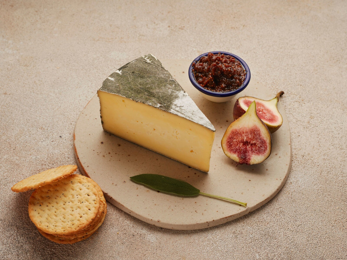 Lynher Dairies Cornish Yarg (200g)