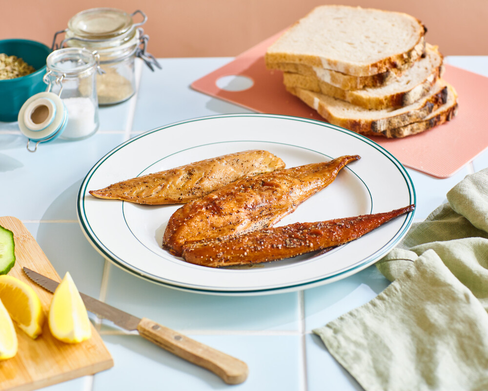 Peppered Smoked Mackerel Fillets, Pack of 2 (190g) field&flower Fishmonger