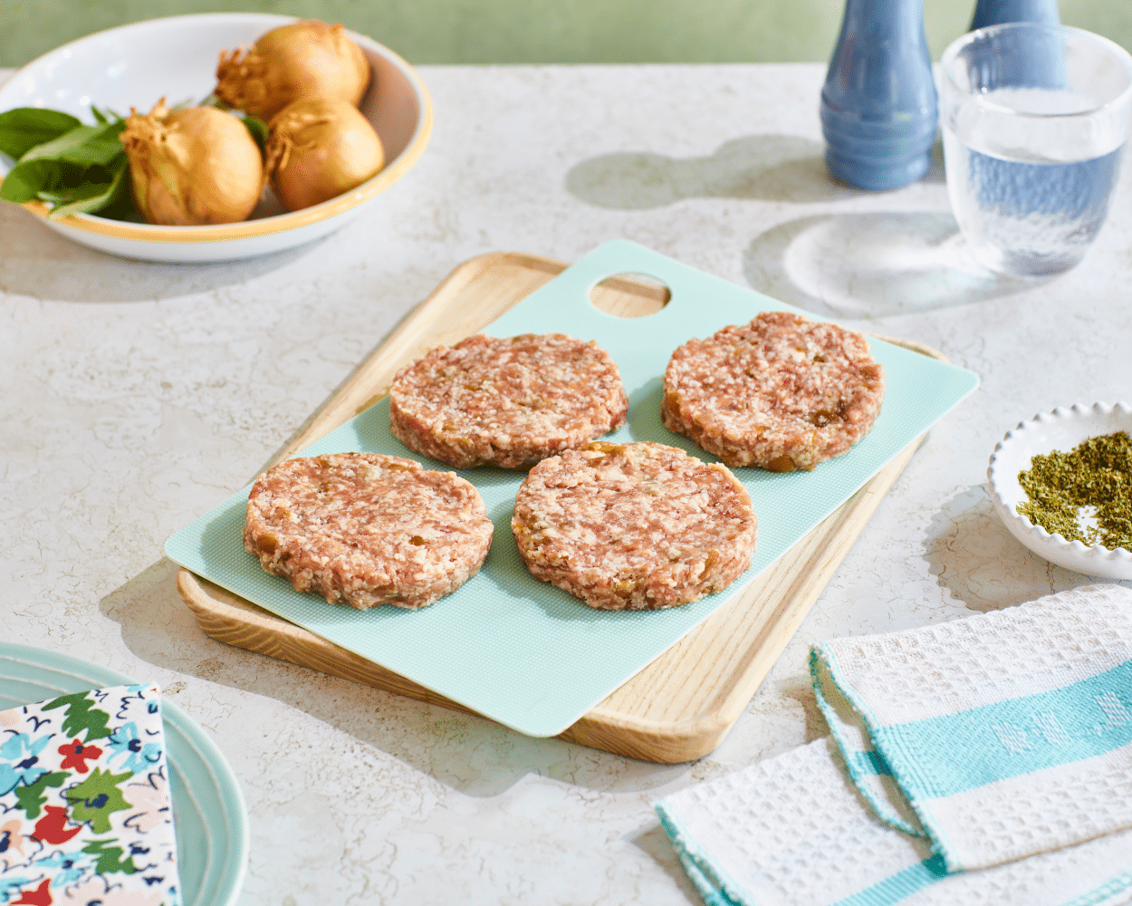Pork & Caramelised Onion Burgers (400g)