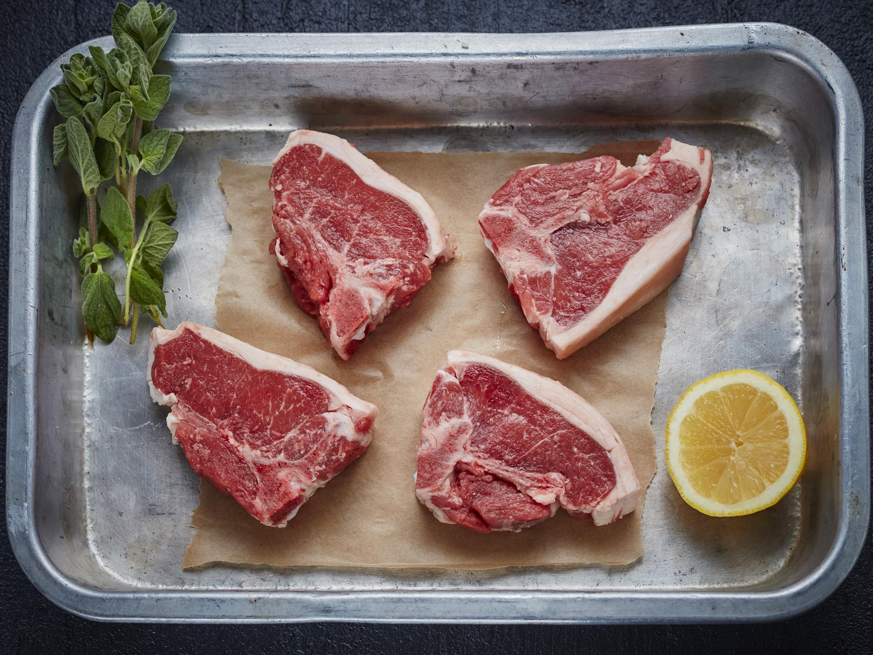 Lamb Loin Chops, Pack of 4 (480g)