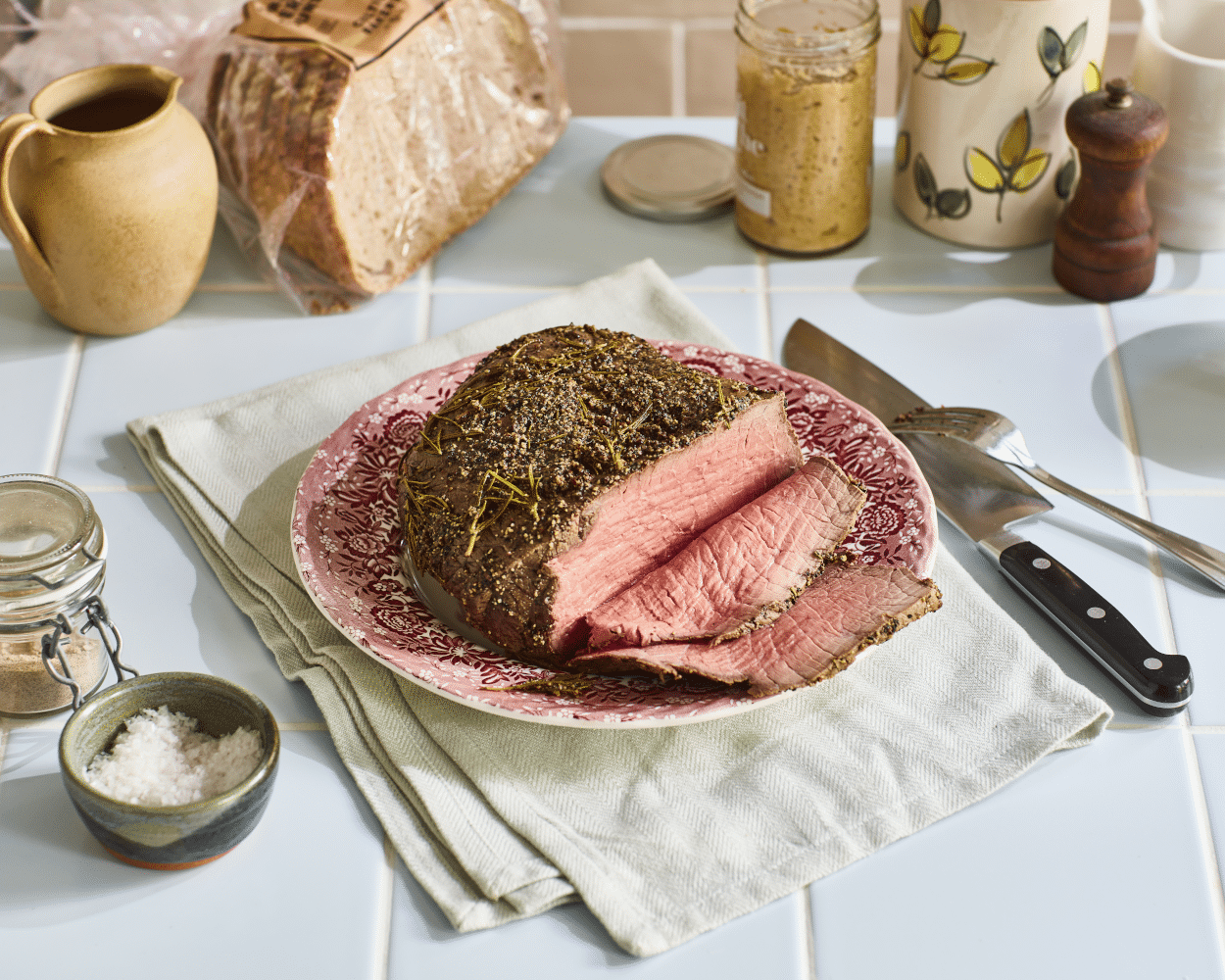 Medium Rare Pepper Crusted Beef Topside (2kg)
