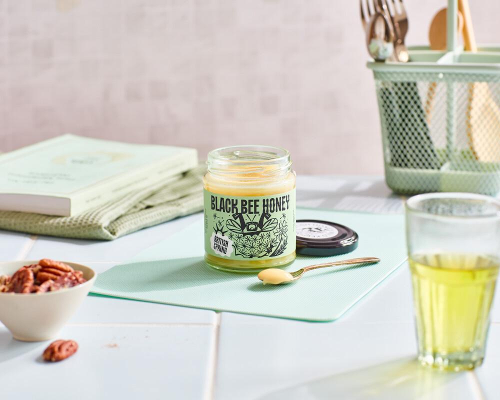Black Bee Spring Honey (227g)