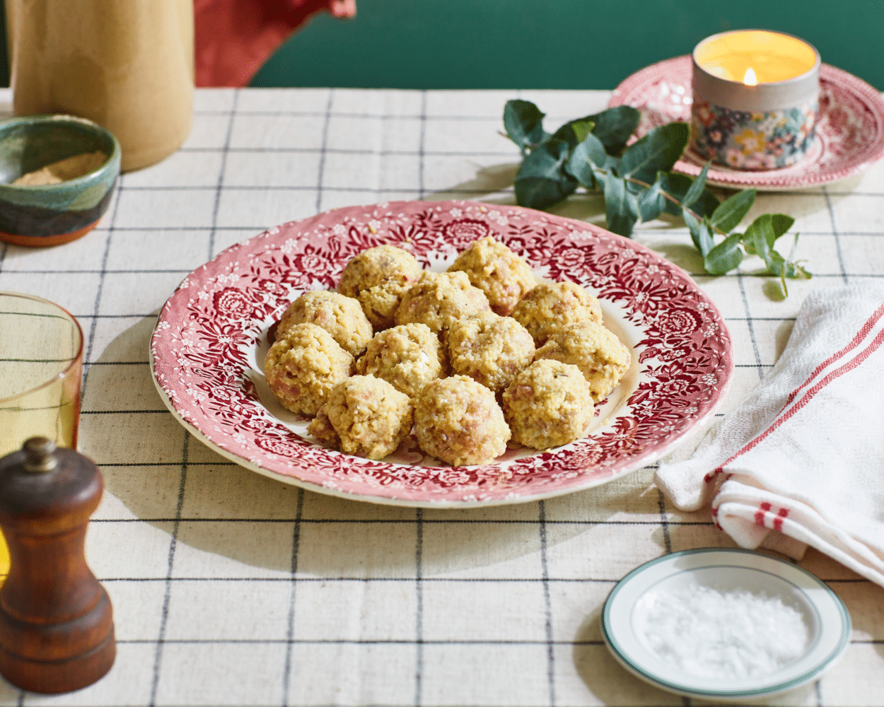 Brandy, Apple & Nutmeg Stuffing Balls, Pack of 12 (320g)