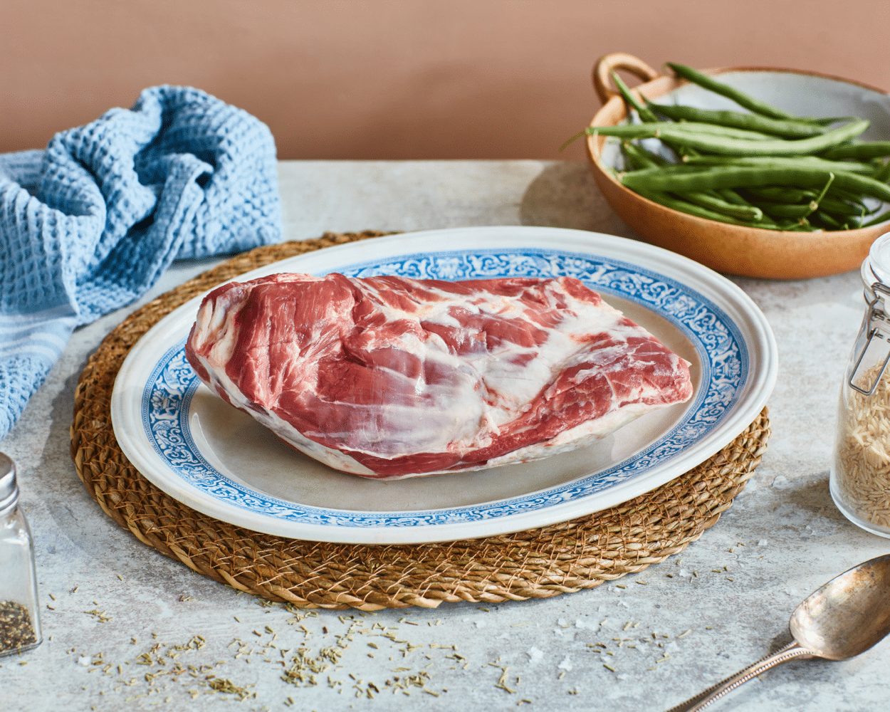 Romney Half Shoulder of Lamb (1.2kg)