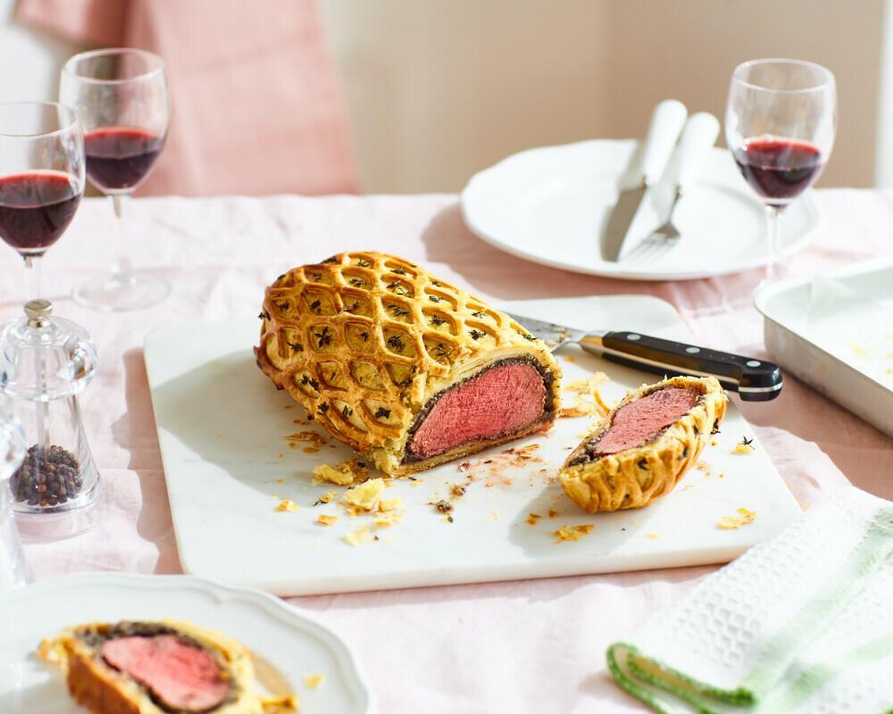 Field & Flower Beef Wellington (1.1kg)